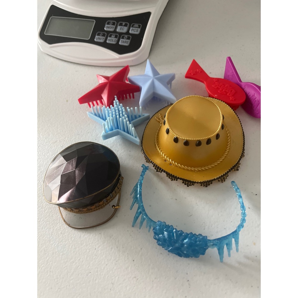 Bratz Doll Accessory Lot Vintage Star Brushes Cowboy Hat Newsboy Cap Tiara 8pc